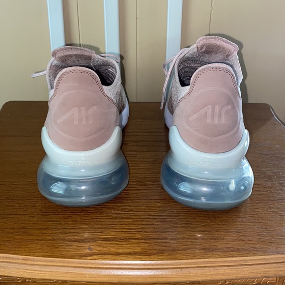 NIKE Sneakers/Tennis Shoes - Picture 2 of 13